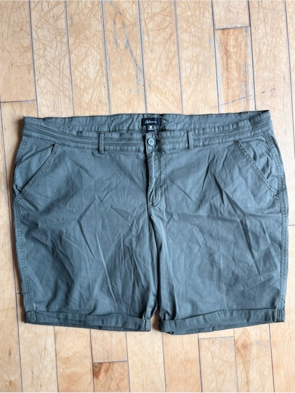 Reitmans Cotton Olive Utility Shorts Size 20